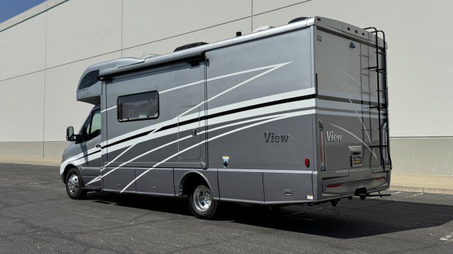Used 2021 Mercedes-Benz Sprinter 3500 image 3