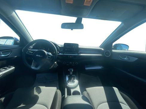 Used 2023 Kia Forte LXS w/ LXS Technology Package FWD image 9