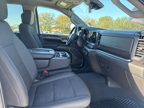 Used 2024 Chevrolet Silverado 2500 LT image 22