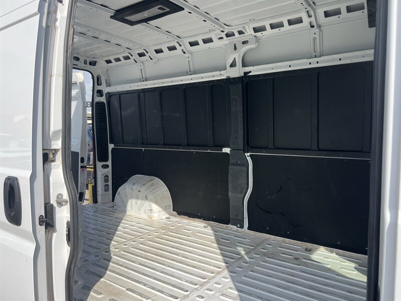 Used 2025 RAM ProMaster 3500 w/ Convenience Group FWD image 13
