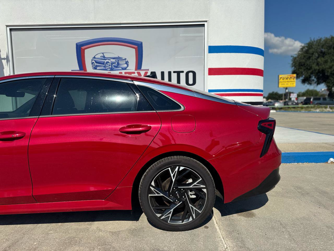 Used 2025 Kia K5 GT-Line AWD/4WD image 32