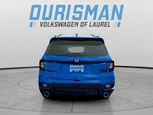 Used 2025 Honda Passport TrailSport image 3