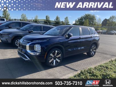 Used 2025 Mitsubishi Outlander SE