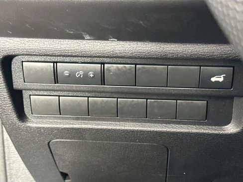 Used 2024 Mitsubishi Outlander SE AWD/4WD image 24