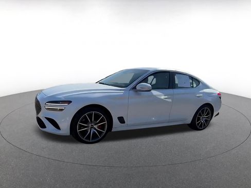 Used 2025 Genesis G70 2.5T image 8