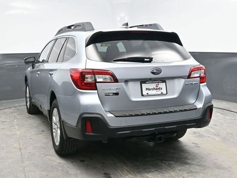 Used 2018 Subaru Outback 2.5i Premium image 5