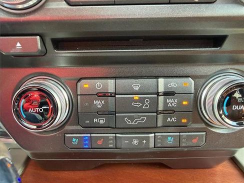 Used 2018 Ford F150 King Ranch w/ Equipment Group 601A Luxury AWD/4WD image 33