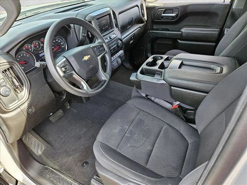 Used 2022 Chevrolet Silverado 1500 Custom w/ Safety Confidence Package image 9