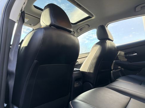 Used 2021 Nissan Sentra SR w/ SR Premium Package image 29