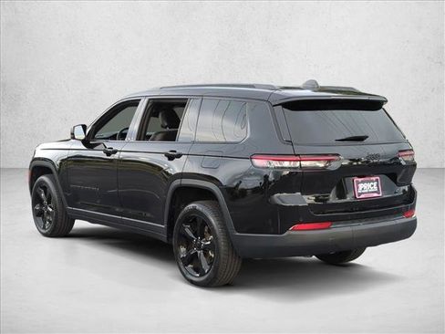Used 2022 Jeep Grand Cherokee L Laredo AWD/4WD image 8