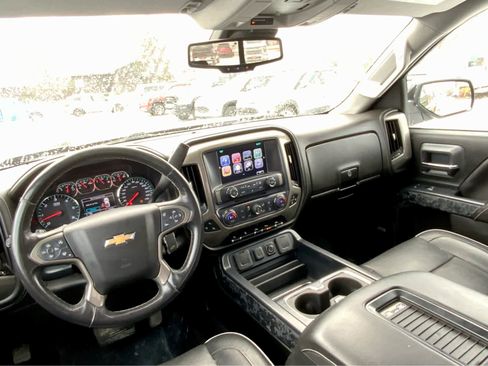 Used 2018 Chevrolet Silverado 1500 High Country image 28