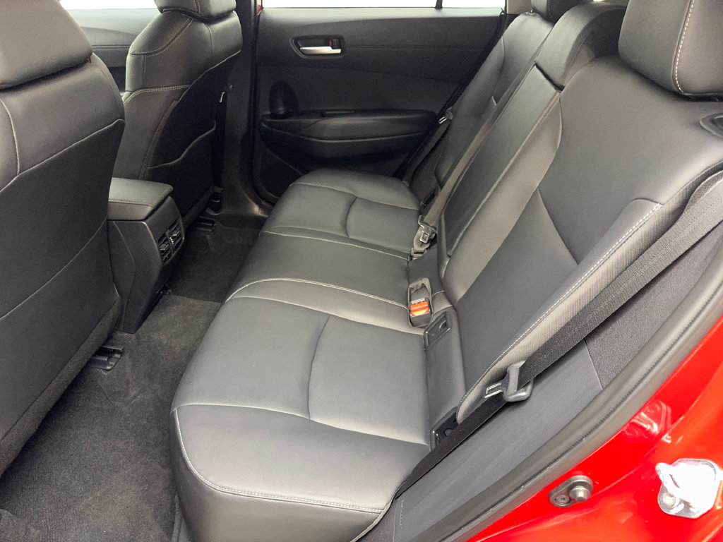 Used 2024 Toyota Corolla Cross XLE w/ Convenience Package AWD/4WD image 35