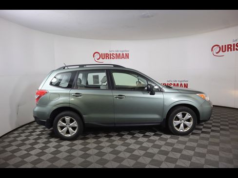 Used 2015 Subaru Forester 2.5i w/ Alloy Wheel Package image 10