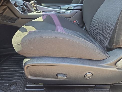 Used 2021 Dodge Challenger R/T RWD image 19