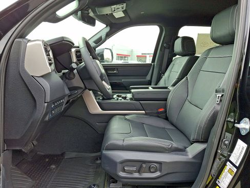 New 2026 Toyota Tundra Limited AWD/4WD image 14