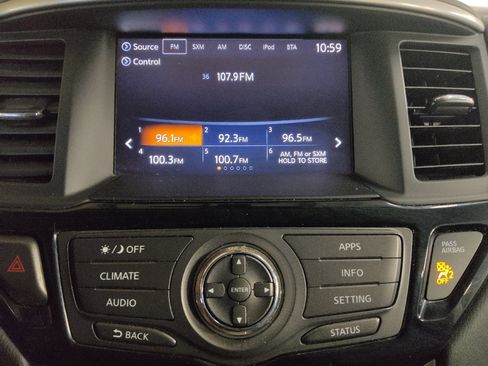 Used 2019 Nissan Pathfinder SV AWD/4WD image 25