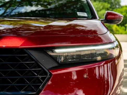 Used 2024 Honda Accord EX-L image 11