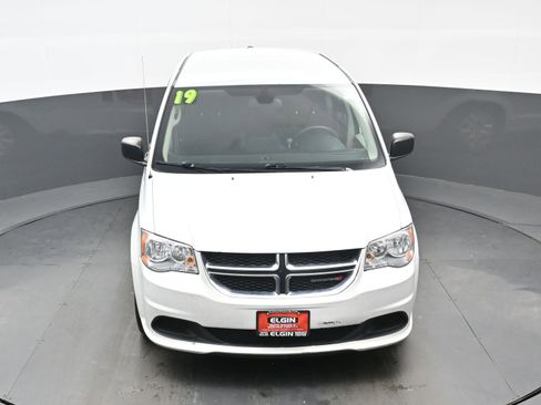 Used 2019 Dodge Grand Caravan SE w/ UConnect Hands-Free Group image 37