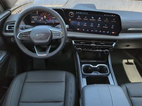 New 2026 Chevrolet Traverse LT w/ Midnight/Sport Edition FWD image 4