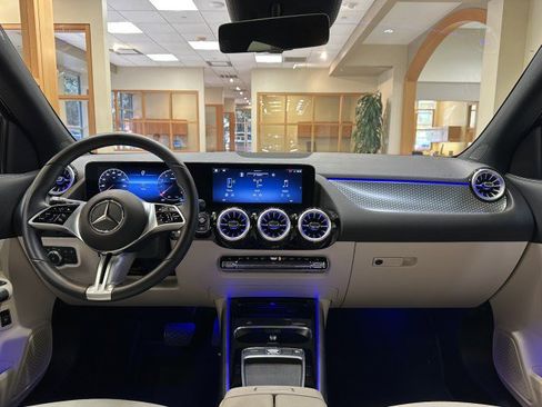 Certified 2025 Mercedes-Benz GLA 250 image 7