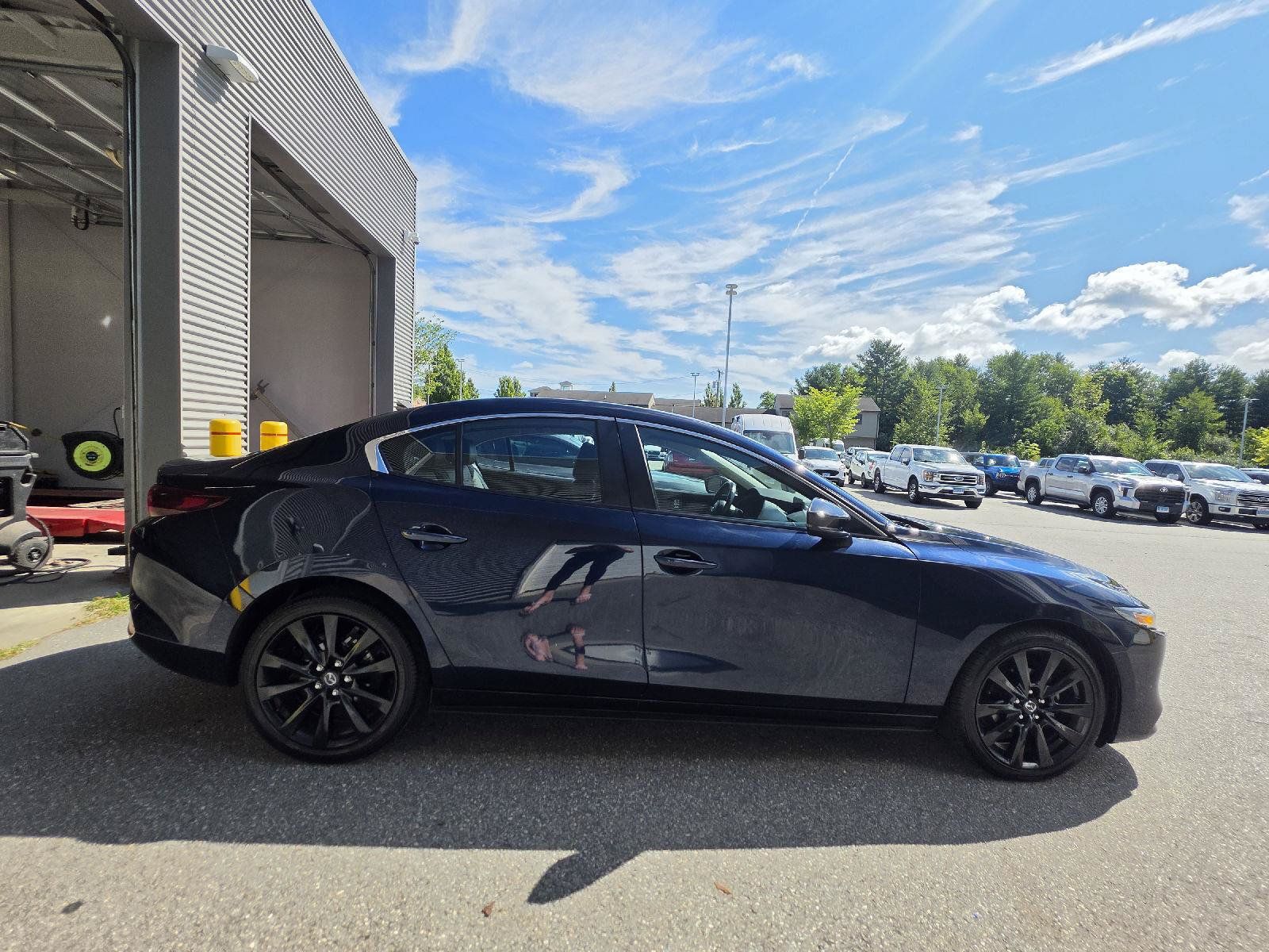 Used 2024 MAZDA MAZDA3 s FWD image 2