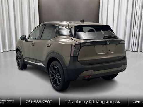 New 2026 Nissan Kicks SR w/ SR Premium Package AWD/4WD image 7