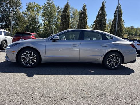 Used 2023 Hyundai Sonata SEL image 2