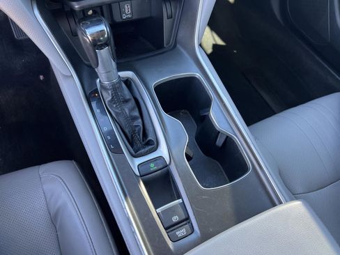 Used 2018 Honda Accord EX-L image 19
