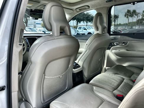 Used 2022 Volvo XC90 T8 Inscription image 12