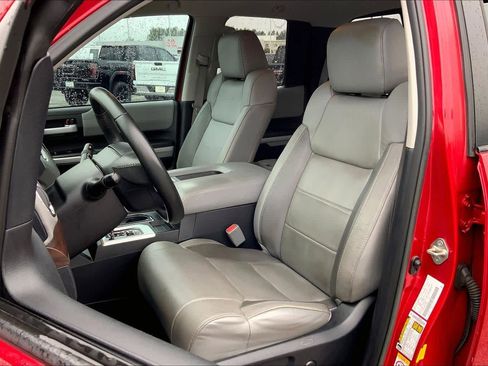 Used 2019 Toyota Tundra Limited w/ Limited Premium Package image 7