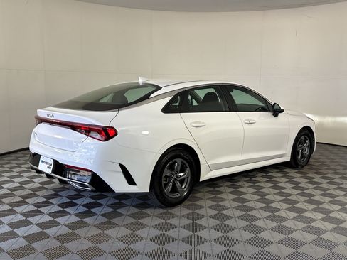 Used 2022 Kia K5 LXS FWD image 9
