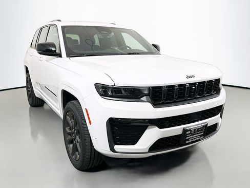 New 2026 Jeep Grand Cherokee Limited image 1