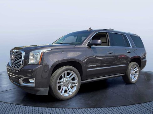 Used 2018 GMC Yukon Denali w/ Open Road Package AWD/4WD image 2
