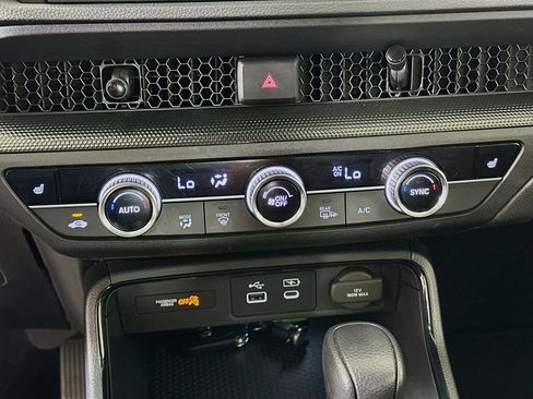 Used 2025 Honda CR-V EX image 23