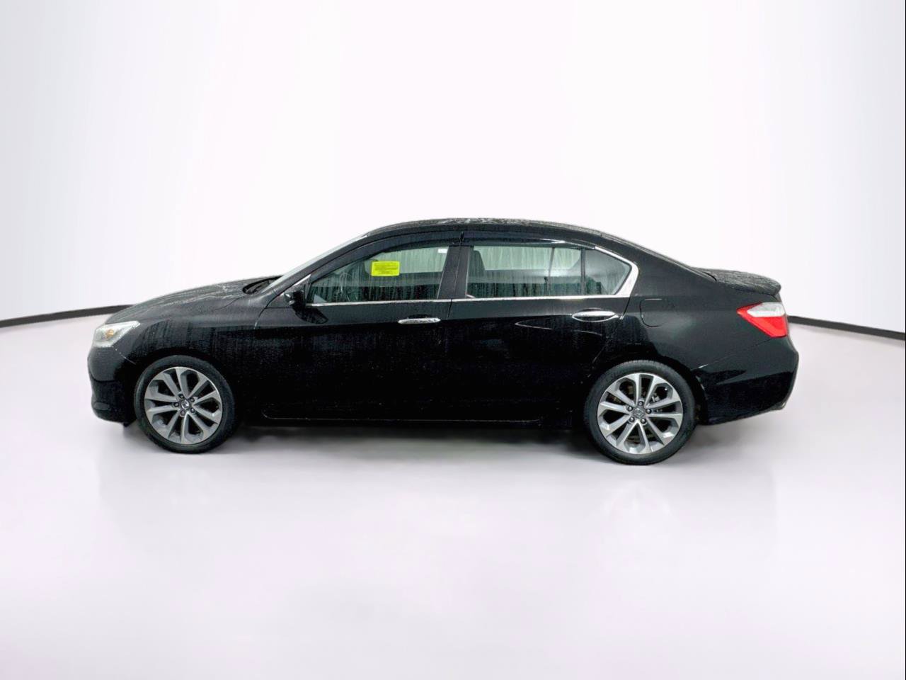 Used 2015 Honda Accord Sport image 4