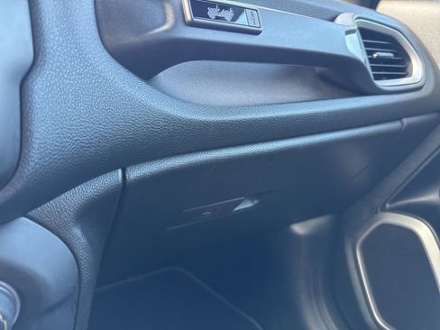 Used 2021 Jeep Renegade Latitude image 26