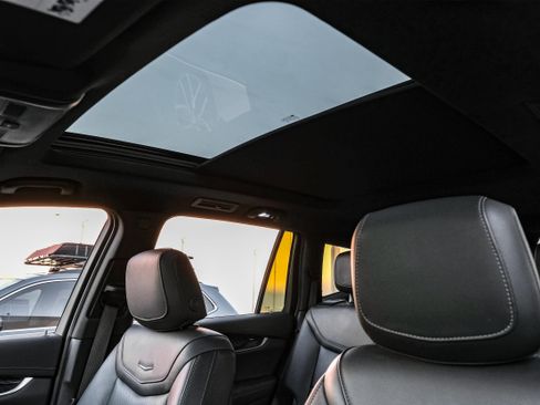 Used 2025 Cadillac XT6 Premium Luxury image 4