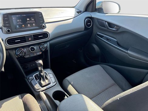 Used 2019 Hyundai Kona SE image 23
