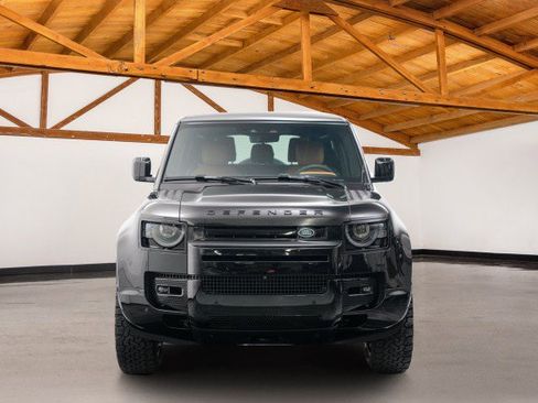 Used 2024 Land Rover Defender 90 V8 image 8