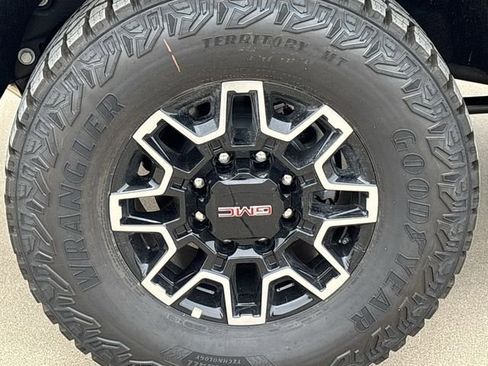 New 2026 GMC Sierra 2500 AT4X AWD/4WD image 10