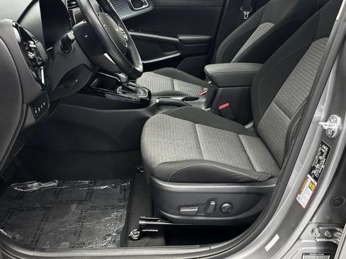 Used 2025 Kia Soul EX FWD image 12