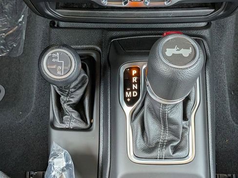 New 2026 Jeep Wrangler Unlimited Sahara AWD/4WD image 17