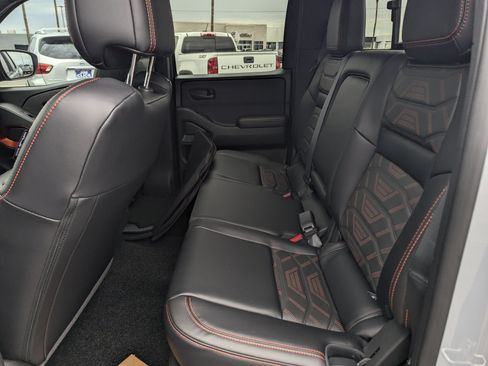 New 2026 Nissan Frontier PRO-4X w/ Pro Premium Package AWD/4WD image 9