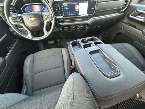 Used 2025 Chevrolet Silverado 2500 LT w/ Safety Package AWD/4WD image 17
