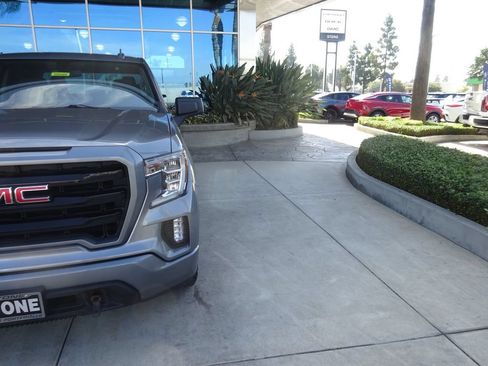Certified 2020 GMC Sierra 1500 Elevation w/ Elevation Value Package AWD/4WD image 33