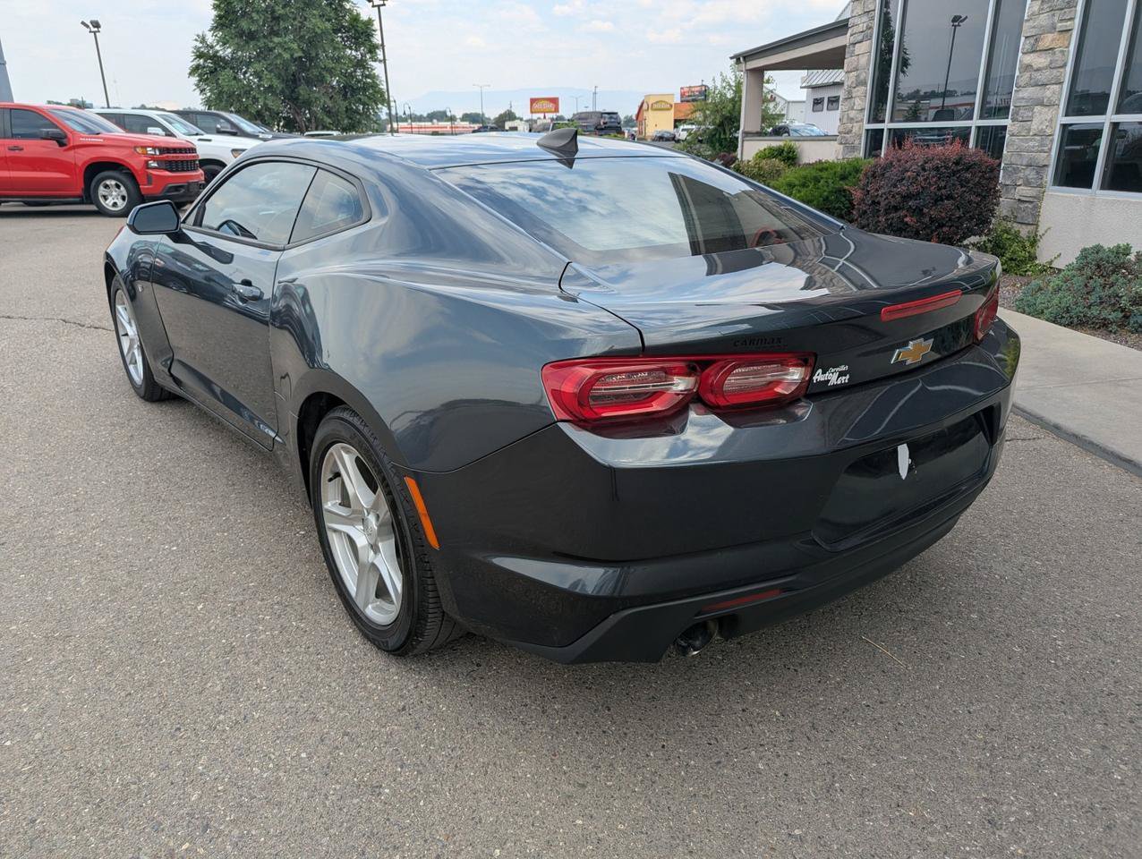 Used 2020 Chevrolet Camaro LT RWD image 4