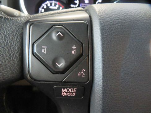 Used 2020 Toyota Sequoia Limited w/ Safety & Convenience Package AWD/4WD image 41