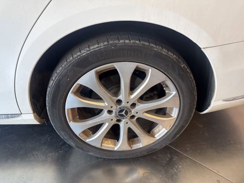 Used 2018 Mercedes-Benz E 300 image 10