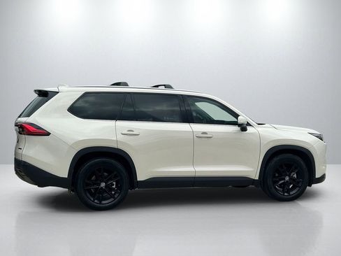 Used 2024 Toyota Grand Highlander Limited image 4