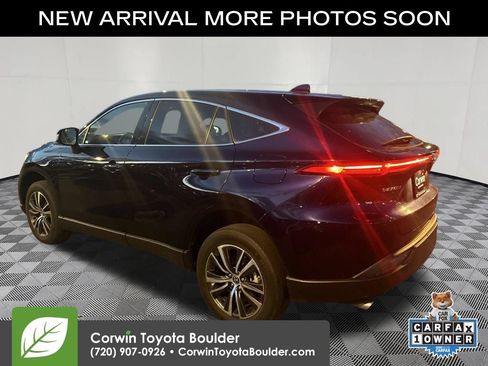 Used 2023 Toyota Venza LE AWD/4WD image 6
